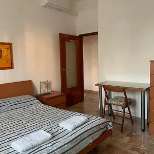  Appartamento Comfortable Suitable 1-2 Pax Italia